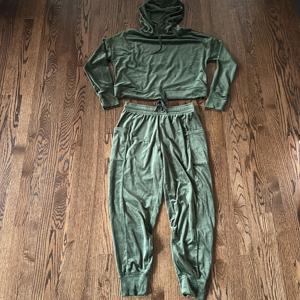 American Eagle Outfitters Olive Green Velour Jogger Set